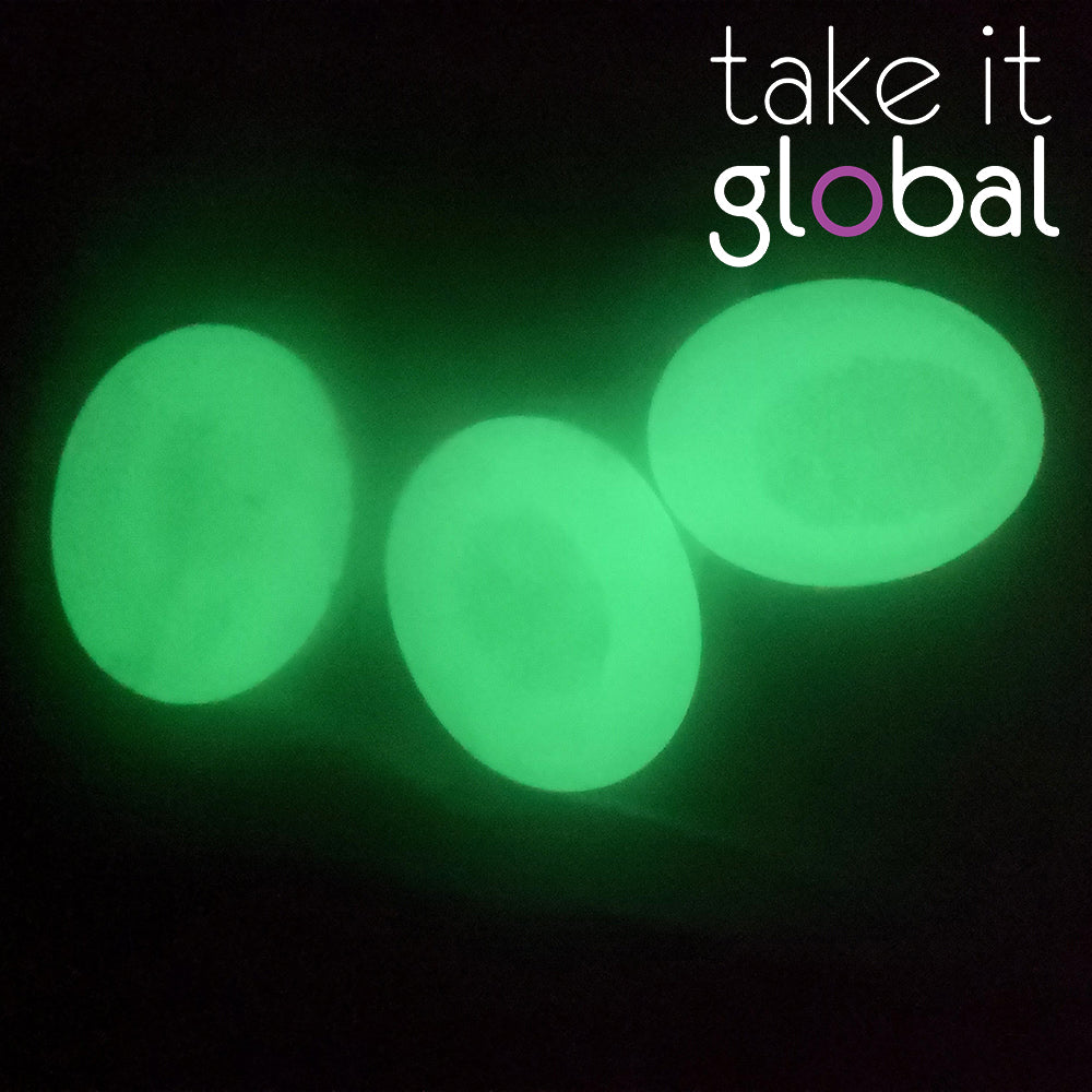 Glow in the dark stone / Pebbles / Night Light Stone / Glowing Rock 荧光石 - L Size