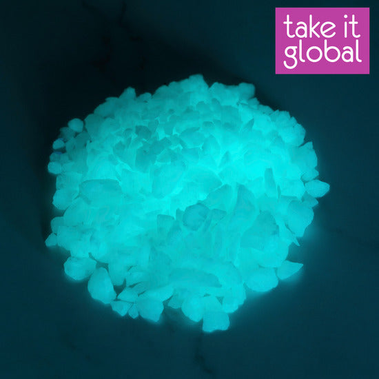 Glow in the dark stone /Pebbles / Night Light Stone / Glowing Rock 荧光石 - S / M Sizes